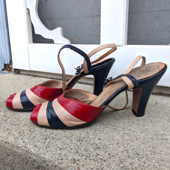 Vintage Shoes - 1940s Patriotic Leather Pumps